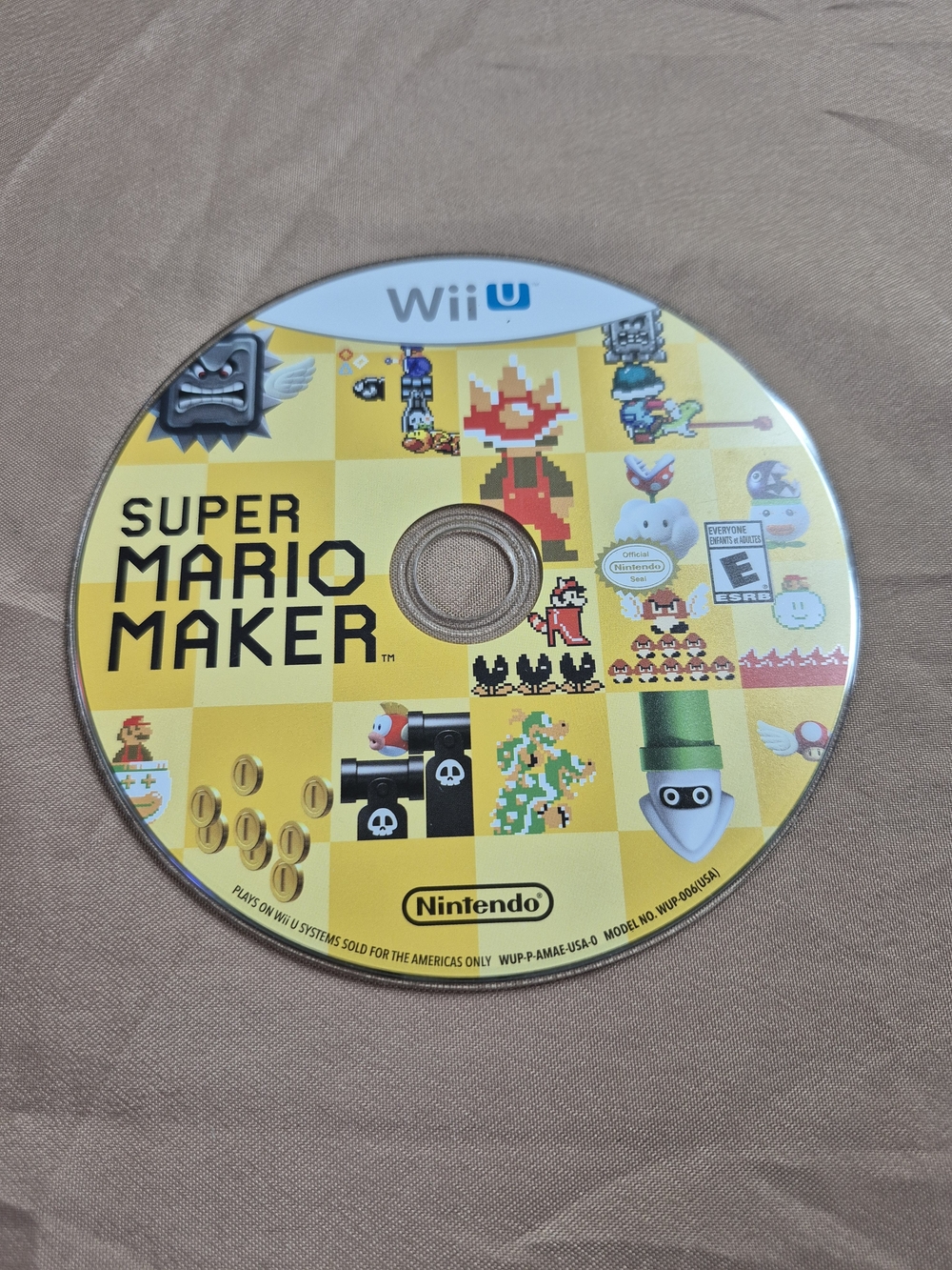Nintendo Super Mario Maker (Wii U) - Yellow Game Disc